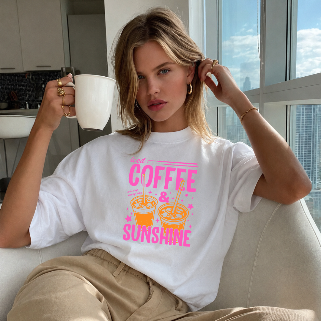 Camiseta con estampado,  100% Algodón, Camiseta casual de manga corta y cuello redondo, con diseño coffee sunshine  DTF. Perfecta para el estilo diario.