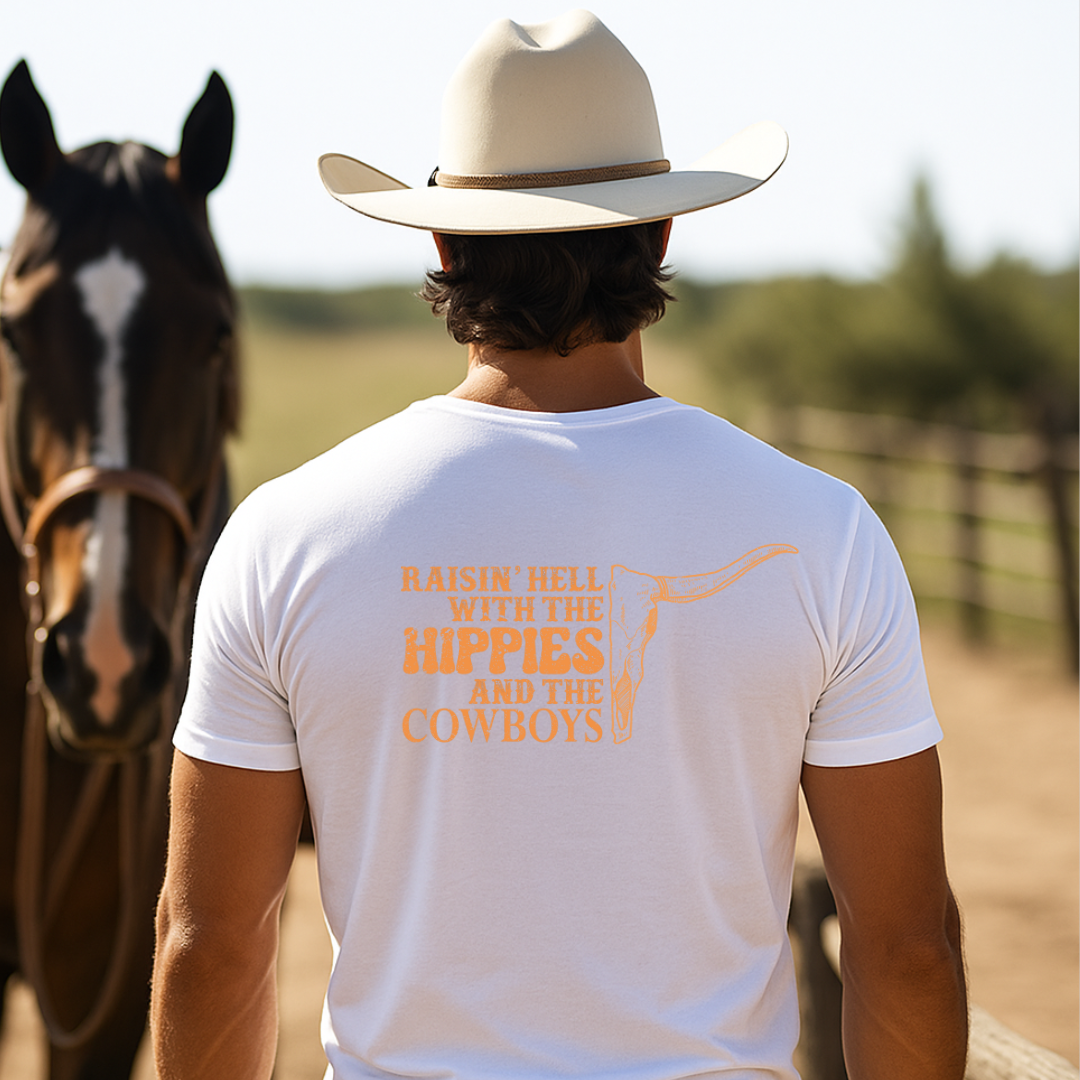 Camiseta casual de corte holgado con cuello redondo, manga corta, 100% Algodón, con diseño vaquero Hippies and Cowboys. Perfecta para el estilo diario.