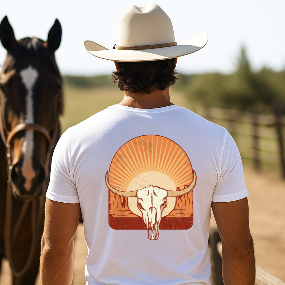 Camiseta casual de corte holgado con cuello redondo, manga corta, 100% Algodón, con diseño vaquero craneo sol. Perfecta para el estilo diario.