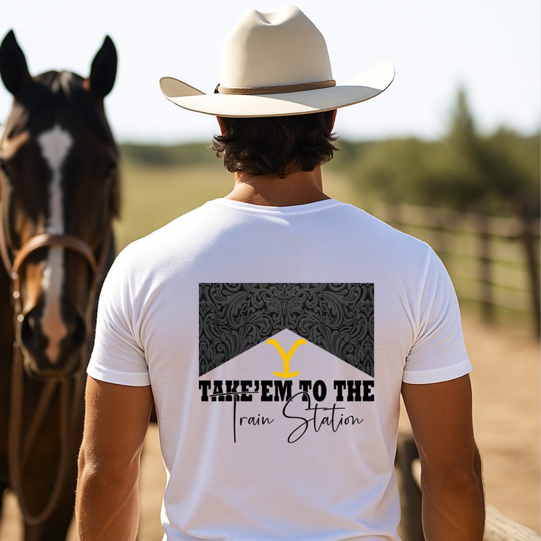 Camiseta casual de corte holgado con cuello redondo, manga corta, 100% Algodón, con diseño vaquero Train station. Perfecta para el estilo diario.