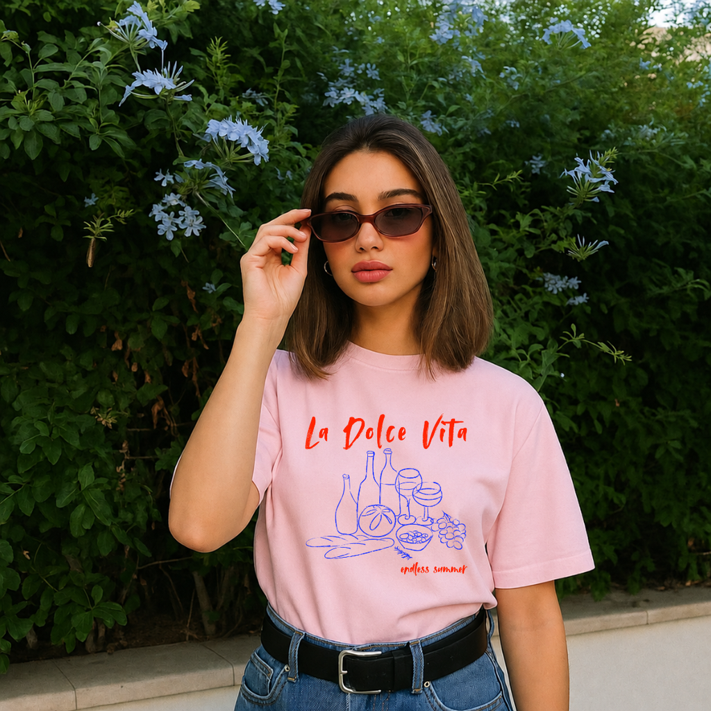 Camiseta con estampado,  100% Algodón, Camiseta casual de manga corta y cuello redondo, con diseño La Dolce Vita DTF. Perfecta para el estilo diario.